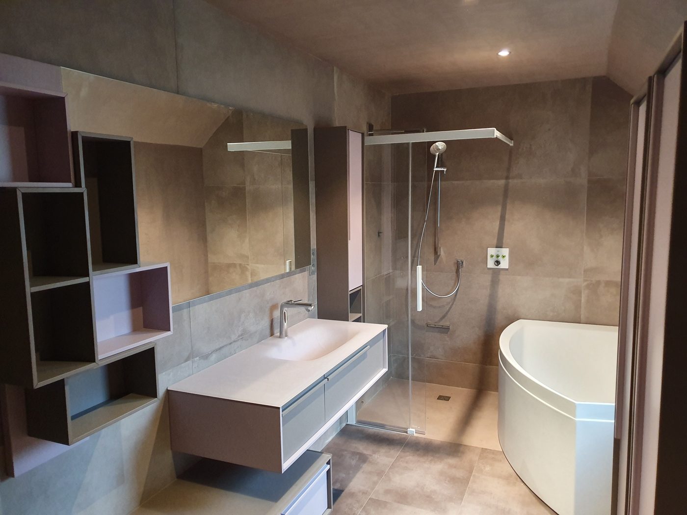 Salle de bains avec solution de finition en 2015